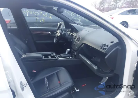 2010 Mercedes-Benz C 300 Sport 4Matic из США, поврежденный, VIN WDDGF8BB8AF453930